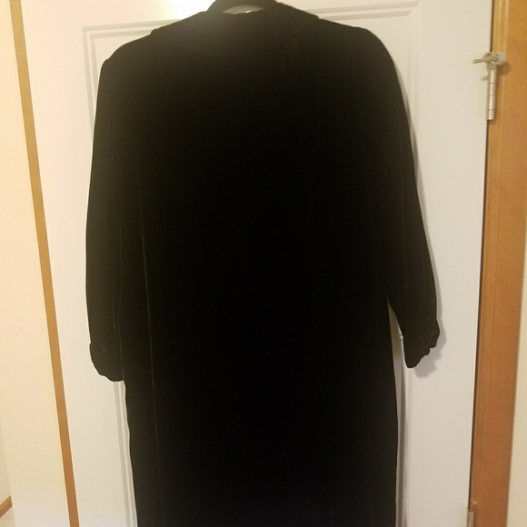 Vintage 1940s I MAGNIN Black Velvet Coat - Picture 2 of 5